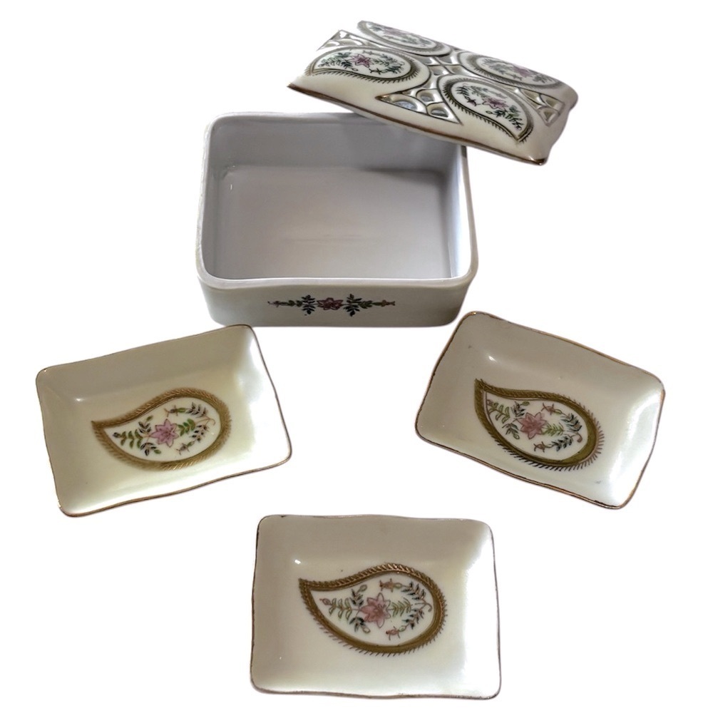 Vintage Vanity Boudoir Porcelain Jewelry Trinket Box & 3 Trays Gold Trim Floral